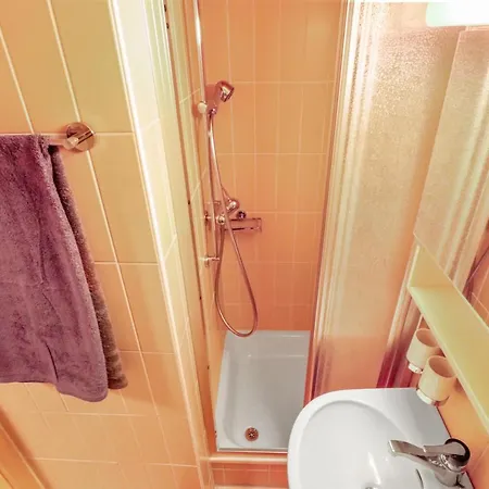 Daire Superbe Avec Parking Couvert Gratuit *